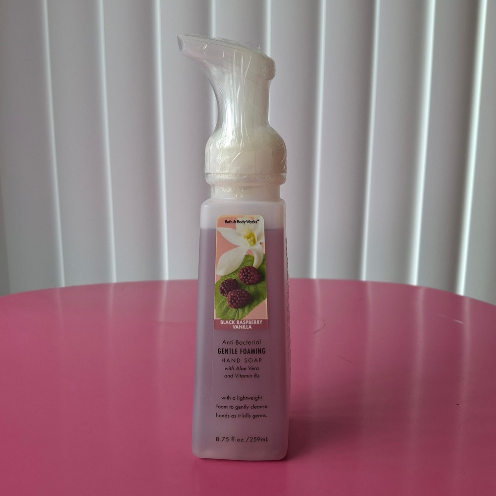 Bath & Body Works BLACK RASPBERRY VANILLA Foaming Hand Soap 8.75 oz